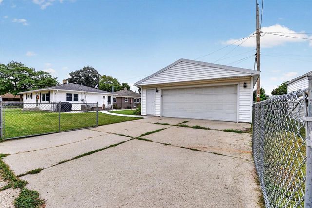 2318 32nd STREET, Kenosha, WI 53140