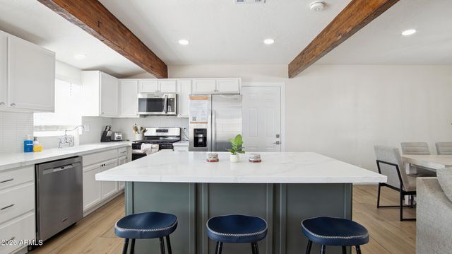2929 N 55th Place, Phoenix, AZ 85018