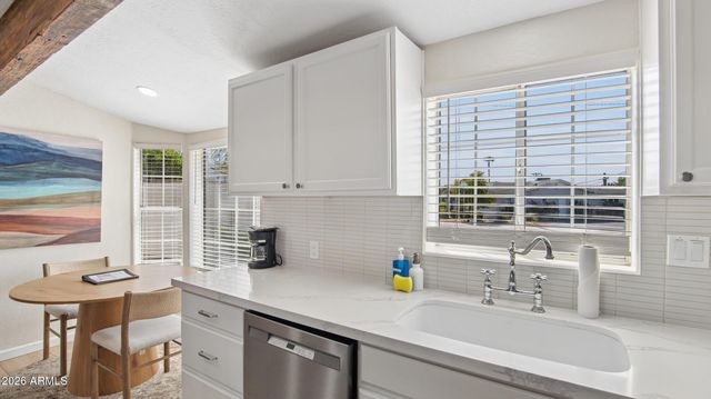 2929 N 55th Place, Phoenix, AZ 85018