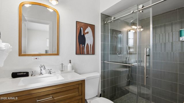2929 N 55th Place, Phoenix, AZ 85018