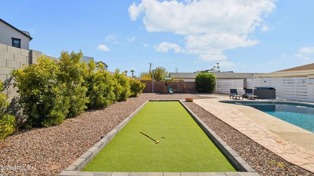 2929 N 55th Place, Phoenix, AZ 85018