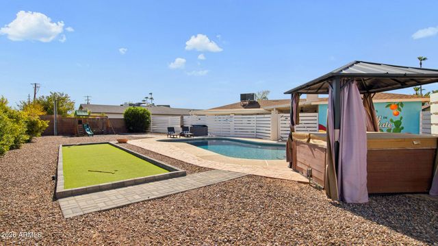 2929 N 55th Place, Phoenix, AZ 85018