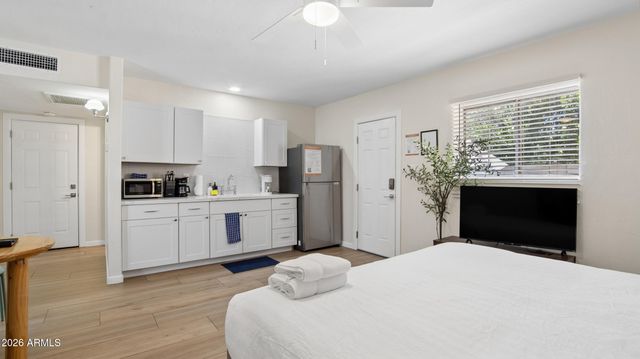 2929 N 55th Place, Phoenix, AZ 85018