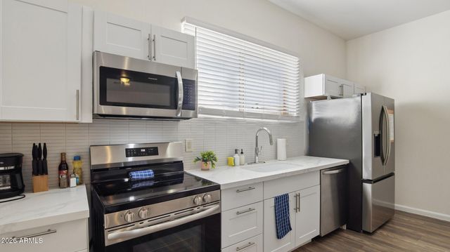 2929 N 55th Place, Phoenix, AZ 85018