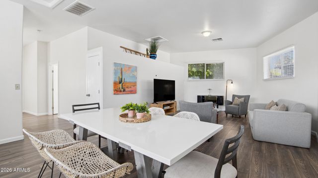 2929 N 55th Place, Phoenix, AZ 85018