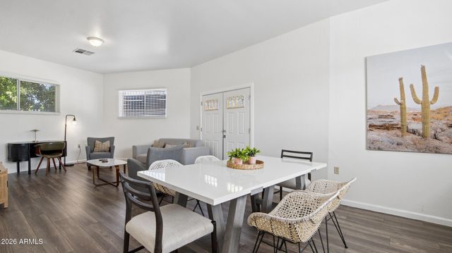 2929 N 55th Place, Phoenix, AZ 85018