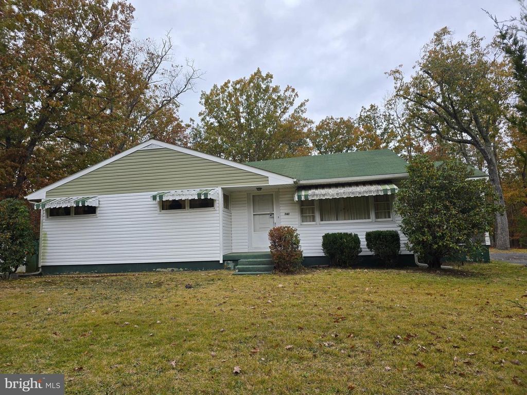 747 CAINS MILL RD, Williamstown, NJ 08094