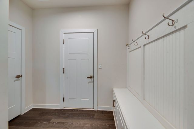 7001 Evinston Dr, Spring Hill, TN 37174