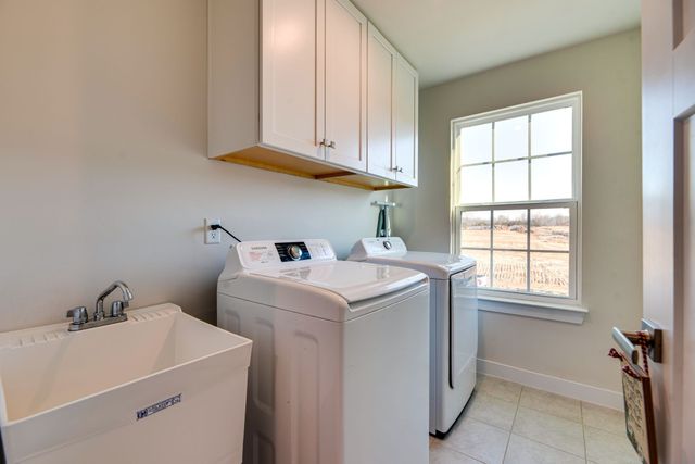 7001 Evinston Dr, Spring Hill, TN 37174