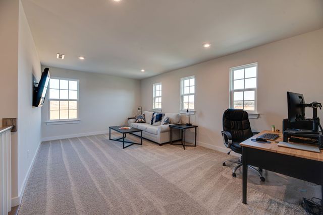 7001 Evinston Dr, Spring Hill, TN 37174