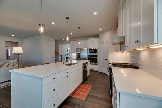 7001 Evinston Dr, Spring Hill, TN 37174