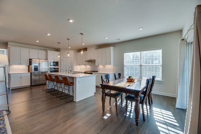 7001 Evinston Dr, Spring Hill, TN 37174