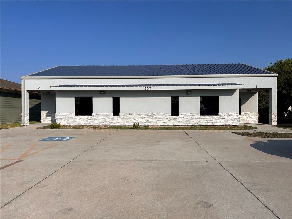 205 Cedar Dr B, Portland, TX 78374 — photo 2