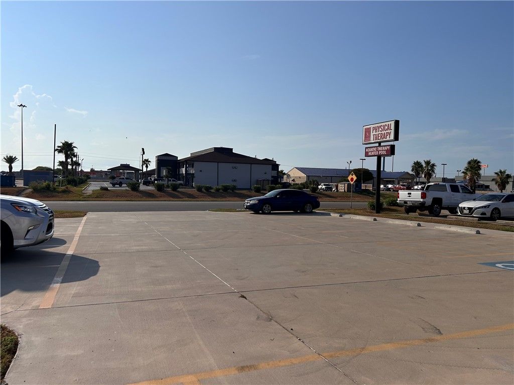 205 Cedar Dr B, Portland, TX 78374 — photo 3