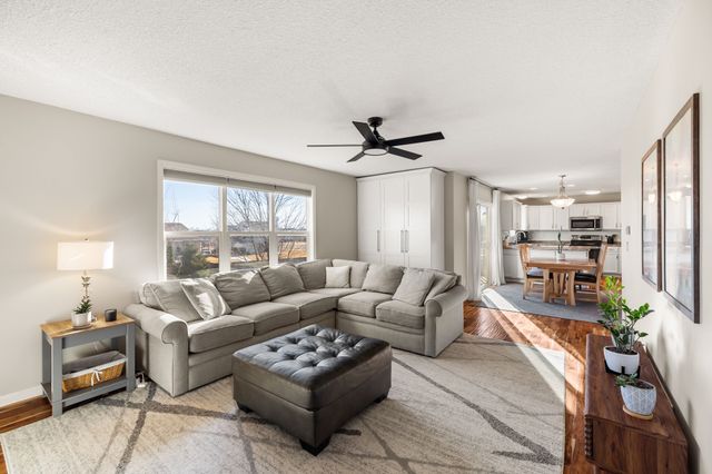 8334 Dakota Drive, West Des Moines, IA 50266