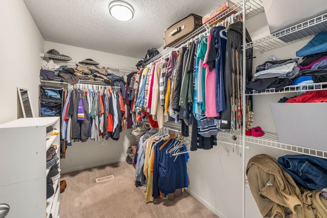 8334 Dakota Drive, West Des Moines, IA 50266