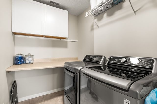 8334 Dakota Drive, West Des Moines, IA 50266