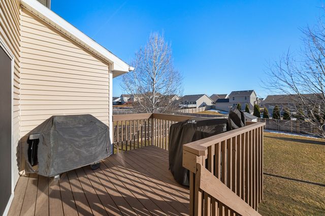 8334 Dakota Drive, West Des Moines, IA 50266