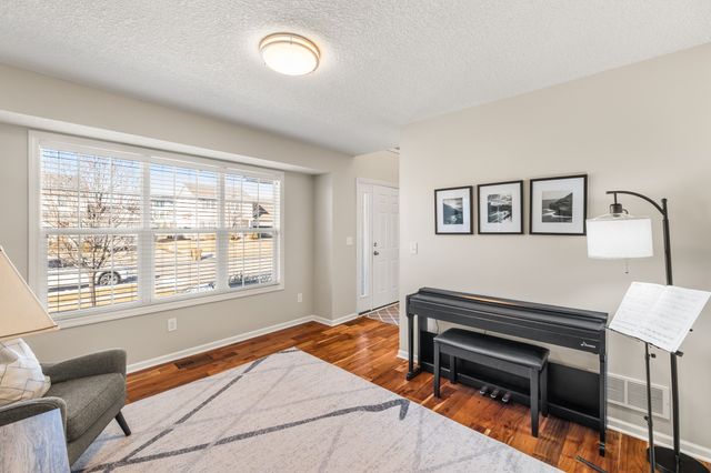 8334 Dakota Drive, West Des Moines, IA 50266