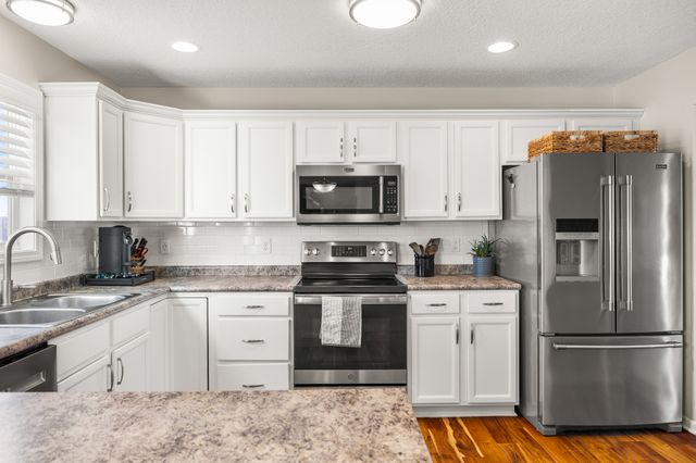 8334 Dakota Drive, West Des Moines, IA 50266