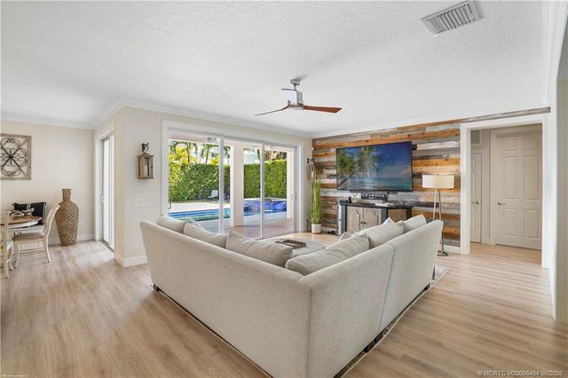 1421 Windley Key Way, Jupiter, FL 33458