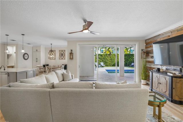 1421 Windley Key Way, Jupiter, FL 33458