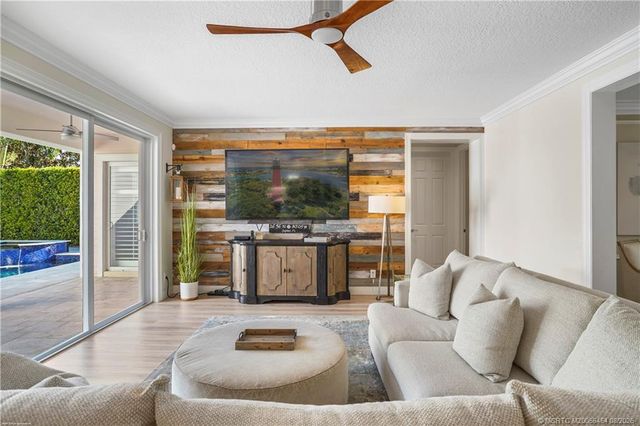 1421 Windley Key Way, Jupiter, FL 33458