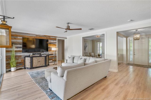 1421 Windley Key Way, Jupiter, FL 33458
