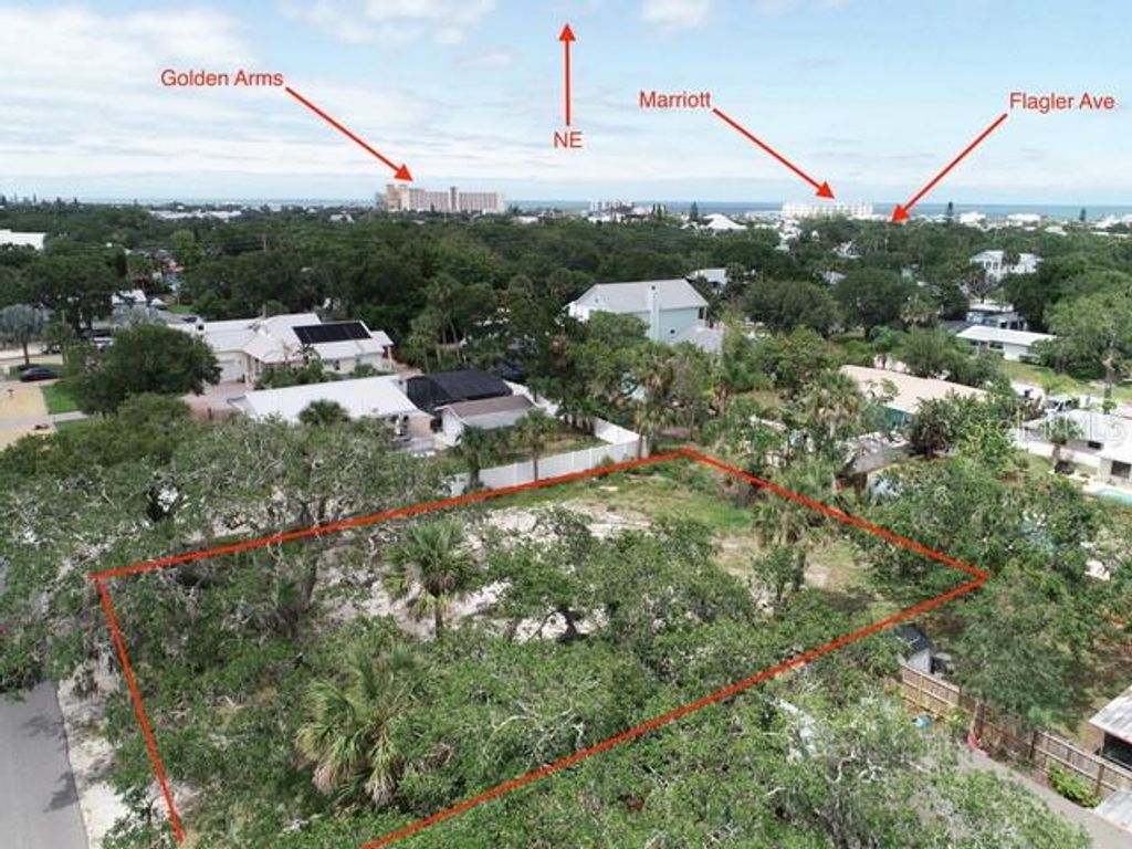 Image 7 of property listing at 437 S PENINSULA AVENUE, New Smyrna Beach, FL 32169