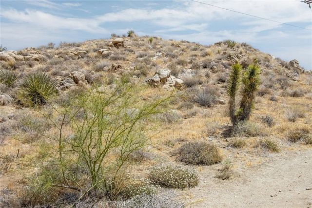 8811 Sage, Yucca Valley, CA 92284