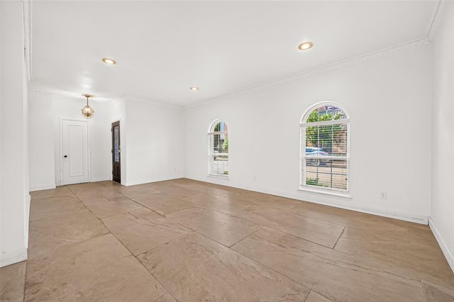 8615 La Fonte Street, Houston, TX 77024