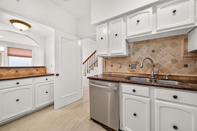 8615 La Fonte Street, Houston, TX 77024