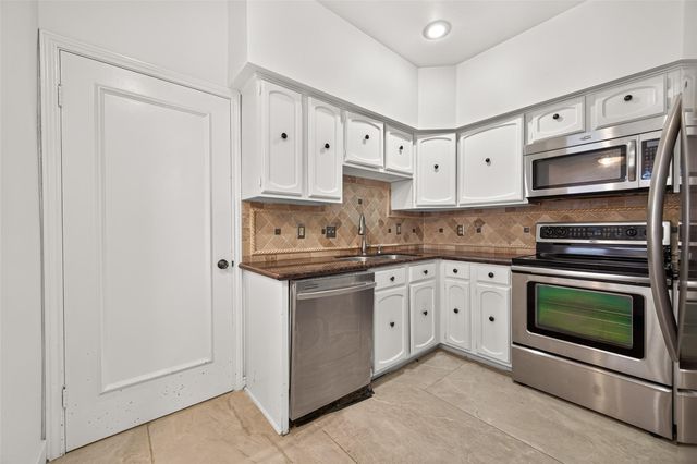 8615 La Fonte Street, Houston, TX 77024