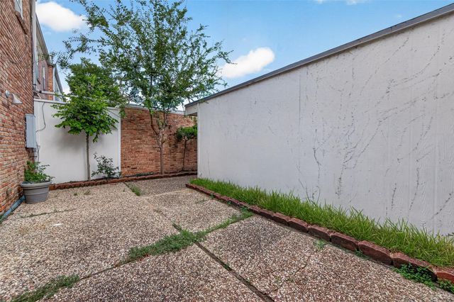 8615 La Fonte Street, Houston, TX 77024