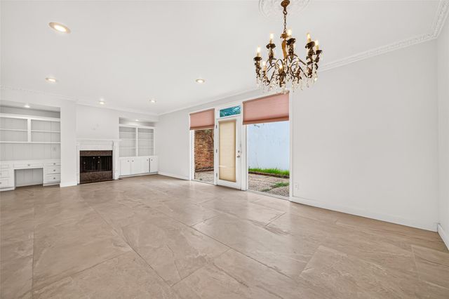 8615 La Fonte Street, Houston, TX 77024