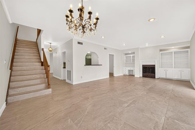 8615 La Fonte Street, Houston, TX 77024