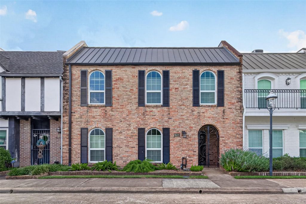 8615 La Fonte Street, Houston, TX 77024