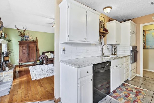 6813 Hadley Drive, North Richland Hills, TX 76182