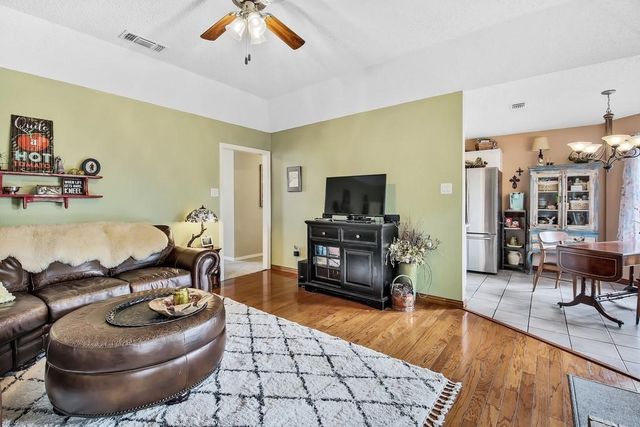 6813 Hadley Drive, North Richland Hills, TX 76182