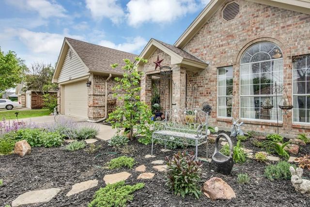 6813 Hadley Drive, North Richland Hills, TX 76182