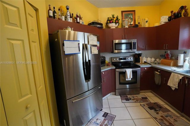 10245 SW 16th Court, Pembroke Pines, FL 33025