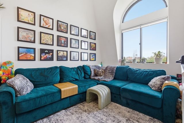 160 Commonwealth Ave 520, Boston, MA 02116