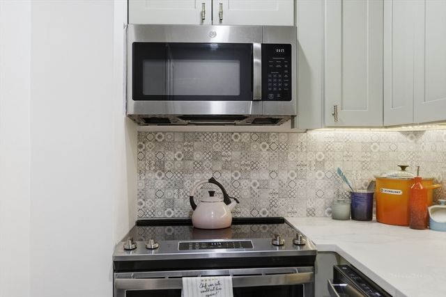 160 Commonwealth Ave 520, Boston, MA 02116