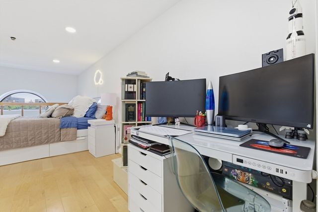160 Commonwealth Ave 520, Boston, MA 02116