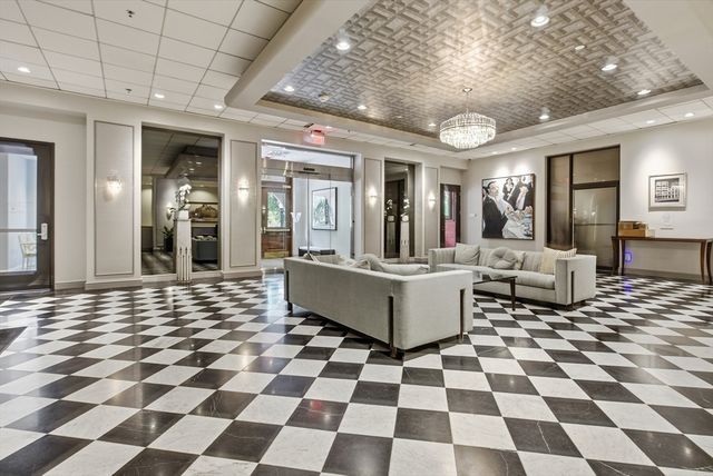 160 Commonwealth Ave 520, Boston, MA 02116