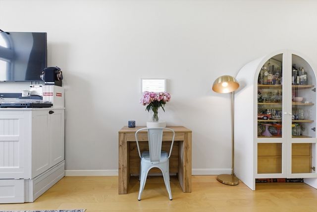 160 Commonwealth Ave 520, Boston, MA 02116