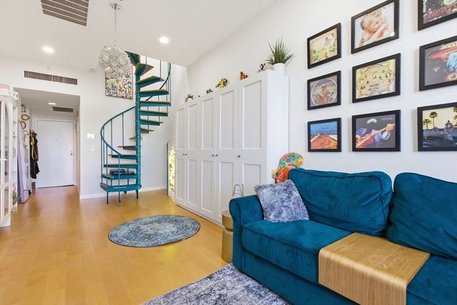 160 Commonwealth Ave 520, Boston, MA 02116