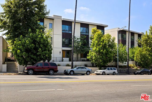 118 S Avenue 50 602, Los Angeles, CA 90042