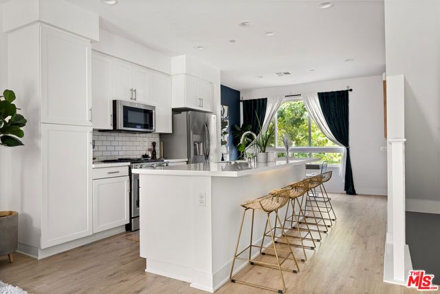 118 S Avenue 50 602, Los Angeles, CA 90042