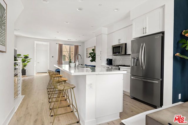 118 S Avenue 50 602, Los Angeles, CA 90042